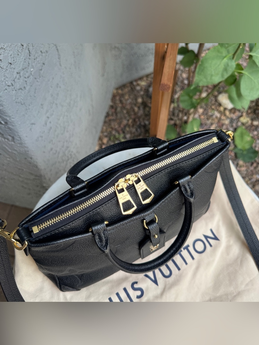 Louis Vuitton Empreinte Trianon PM - Picture 7 of 16